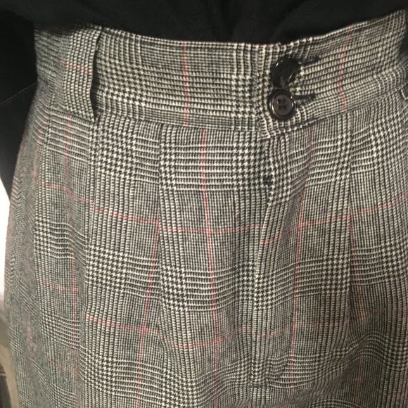 Plaid Wool Shorts by Giorgio Sant' Angelo - Picture 6 of 8